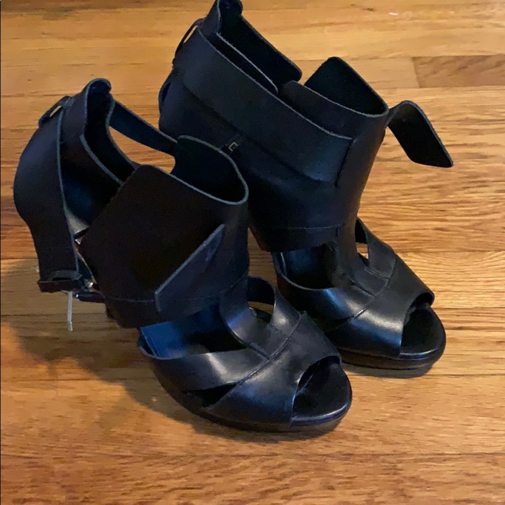 Aldo black gladiator sandals heels